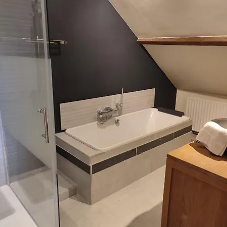 Alojamento de Acomodação e Pequeno-almoço L 'anima Bb&table D'hôte 3*