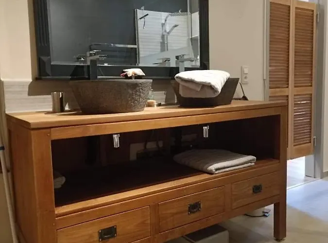 L 'anima Bb & Table D'hote ベッド・アンド・ブレックファスト 3*